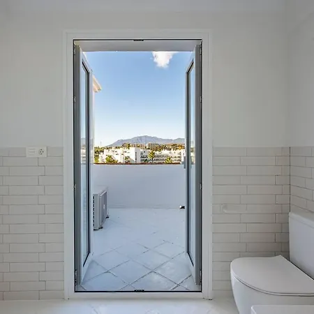 Spacious House With 3 Bedrooms And Private Pool Dom wakacyjny Marbella