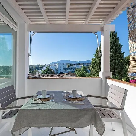 Dom wakacyjny Spacious House With 3 Bedrooms And Private Pool *