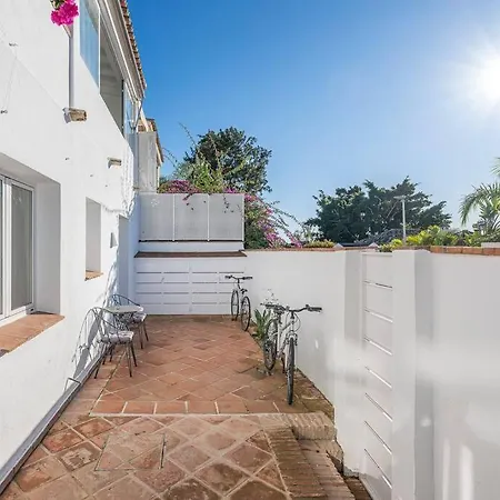 Dom wakacyjny Spacious House With 3 Bedrooms And Private Pool Marbella